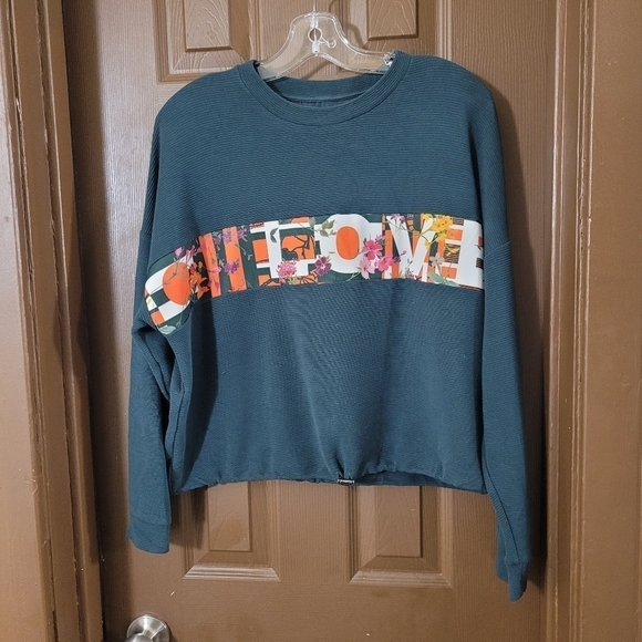 ❤️Desigual green relaxed fit cropped sweatshirt with graphic panel - Picture 12 of 12